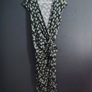 Lark & Ro Navy and Green Floral Sophisticated Form Fitting Sassy Wrap Dress